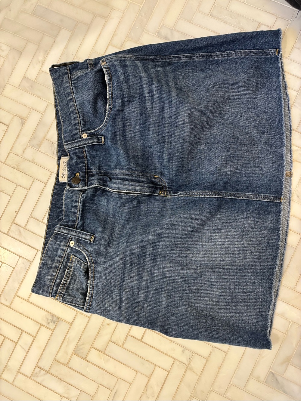 Madewell blue denim skirt with contrast topstitching